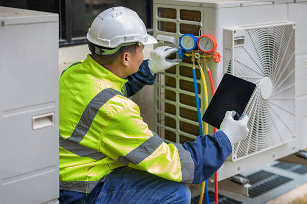 Professional Hvac technician working in Wheatland, IN